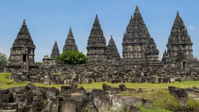 Candi Prambanan Yogyakarta Keindahan Arsitektur Hindu Terbesar di Indonesia